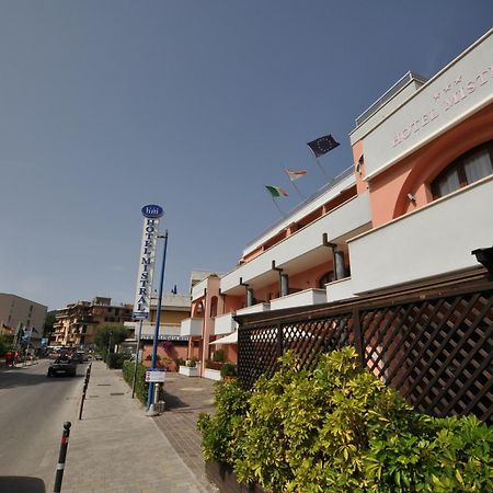 米斯特拉尔酒店 坎普码港 外观 照片